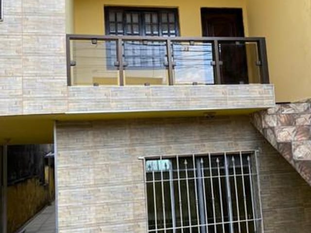 Sobrado com 220m² 4 quartos e 3 banheiros, à venda, no bairro Vila Florida em Guarulhos