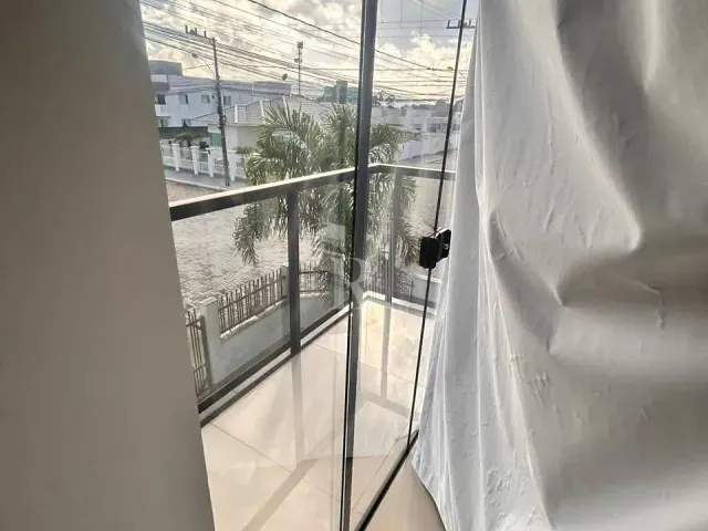 Sobrado 2 quartos e 3 banheiros, à venda, no bairro Areias em Tijucas