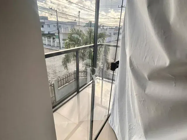Sobrado 2 quartos e 3 banheiros, à venda, no bairro Areias em Tijucas