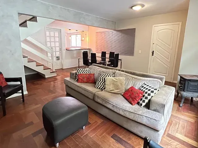 Sobrado com 191m² 3 quartos e 4 banheiros, à venda, no bairro Santa Felicidade em Curitiba