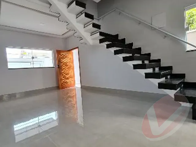 Sobrado com 120m² 3 quartos e 4 banheiros, à venda, no bairro Ocian em Praia Grande