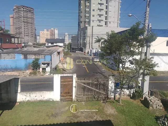 Sobrado com 370m² 6 quartos e 4 banheiros, à venda, no bairro Alto São Bento em Itapema