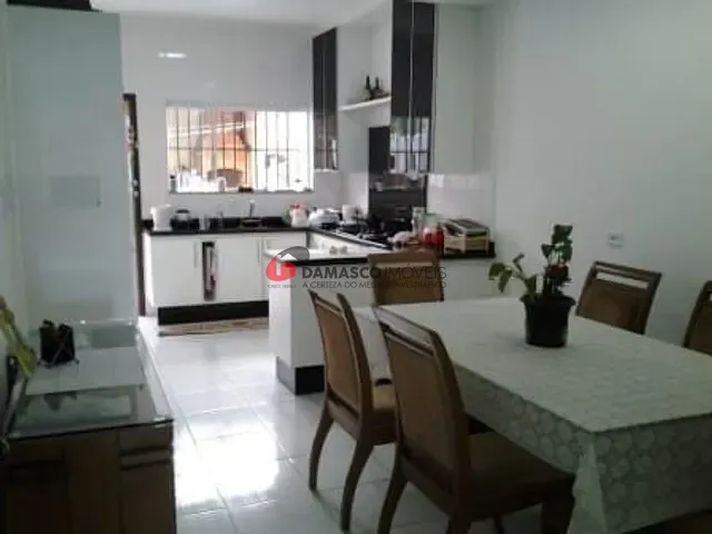 Sobrado com 130m², à venda, no bairro Cidade Patriarca em São Paulo
