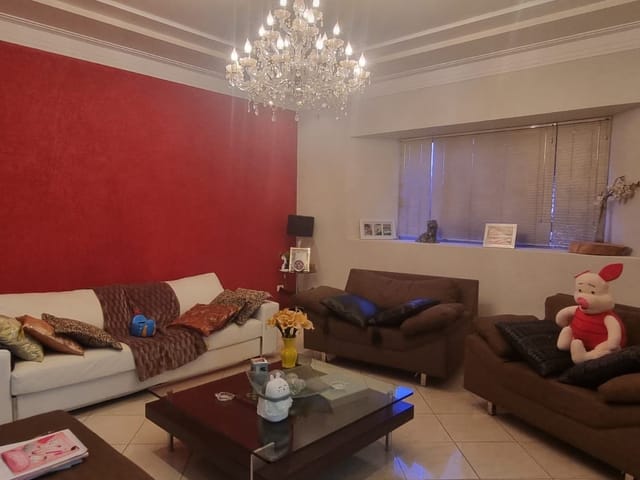 Sobrado com 501m² 4 quartos e 5 banheiros, à venda, no bairro Mediterrâneo em Londrina
