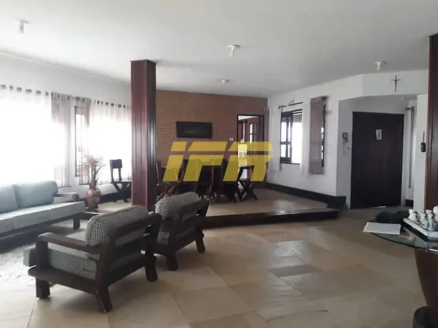 Casa com 480m² 3 quartos e 5 banheiros, à venda, no bairro Jardim das Nações em Taubaté
