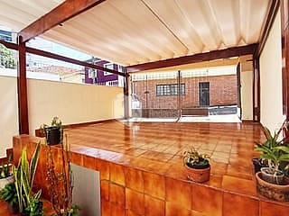 Foto do Sobrado-Sobrado para venda em Vila Gumercindo com 3 quartos, 133m²