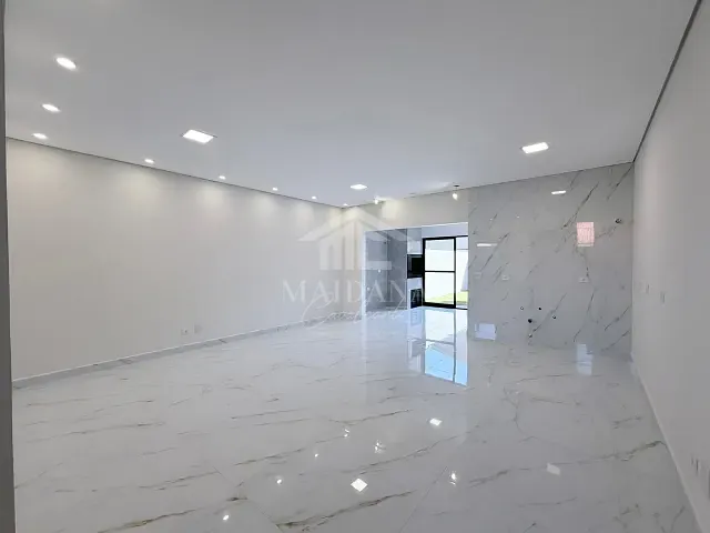 Sobrado com 168m² 3 quartos e 2 banheiros, à venda, no bairro Cidade Jardim em São José dos Pinhais