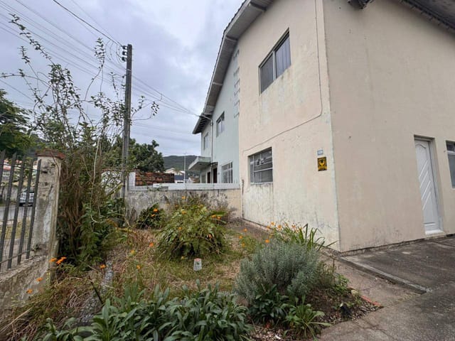 Casa com 150m² 2 quartos e 2 banheiros, à venda, no bairro Vargem do Bom Jesus em Florianópolis