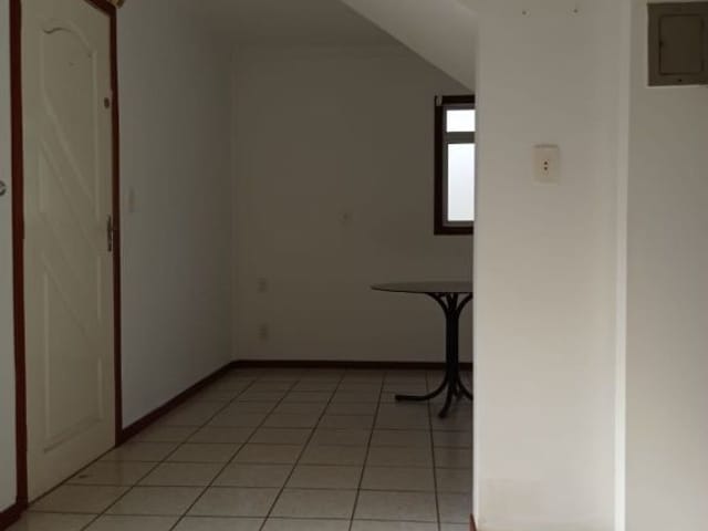 Casa com 150m² 2 quartos e 2 banheiros, à venda, no bairro Vargem do Bom Jesus em Florianópolis