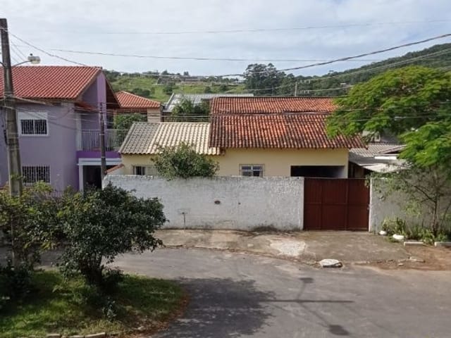 Casa com 150m² 2 quartos e 2 banheiros, à venda, no bairro Vargem do Bom Jesus em Florianópolis