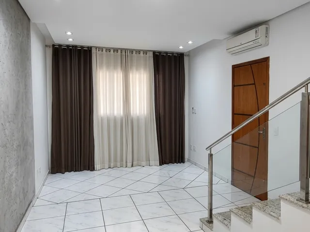 Sobrado 2 quartos e 3 banheiros, para alugar, no bairro Jardim Santa Izabel em Cambé