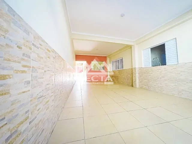 Sobrado com 200m² 5 quartos e 2 banheiros, à venda, no bairro Morro do Algodão em Caraguatatuba