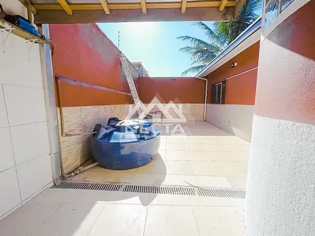 Sobrado com 200m² 5 quartos e 2 banheiros, à venda, no bairro Morro do Algodão em Caraguatatuba