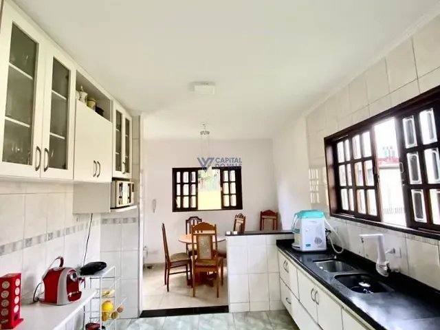 Sobrado com 430m² 5 quartos e 2 banheiros, à venda, no bairro Jardim Alvorada em São José dos Campos