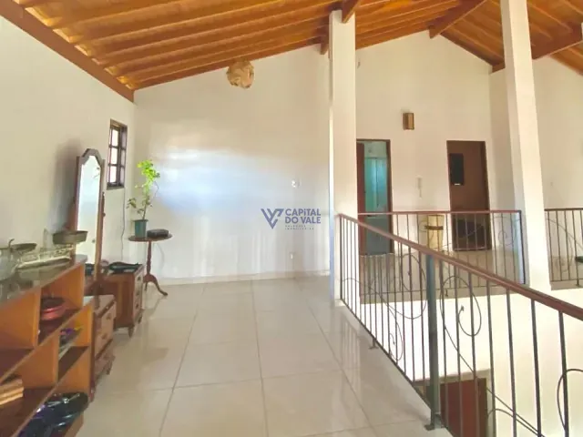 Sobrado com 430m² 5 quartos e 2 banheiros, à venda, no bairro Jardim Alvorada em São José dos Campos