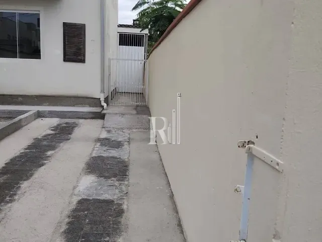 Sobrado com 100m² 2 quartos e 1 banheiro, à venda, no bairro Areias em Tijucas