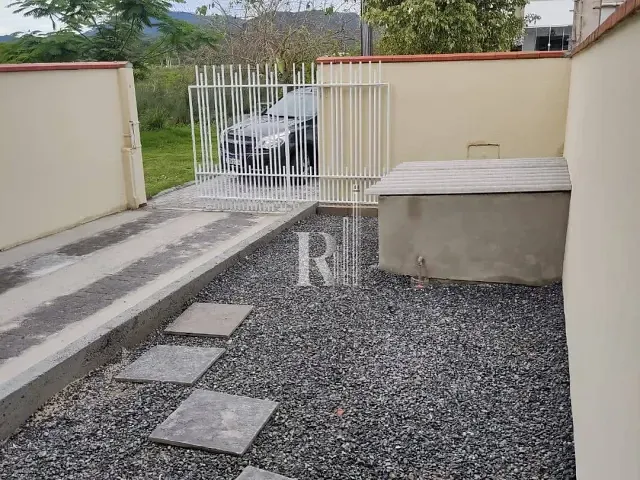 Sobrado com 100m² 2 quartos e 1 banheiro, à venda, no bairro Areias em Tijucas