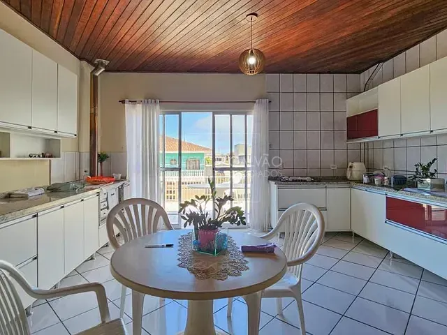 Sobrado com 967m² 5 quartos e 4 banheiros, à venda, no bairro Ipanema em Pontal Do Paraná
