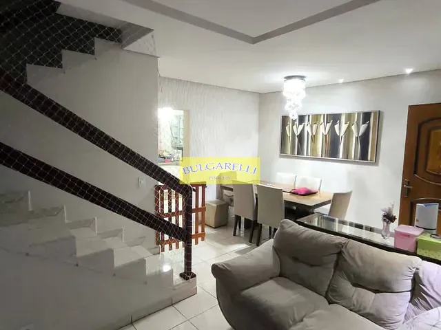 Sobrado 3 quartos e 2 banheiros, à venda, no bairro Parque Cidade Jardim II em Jundiaí