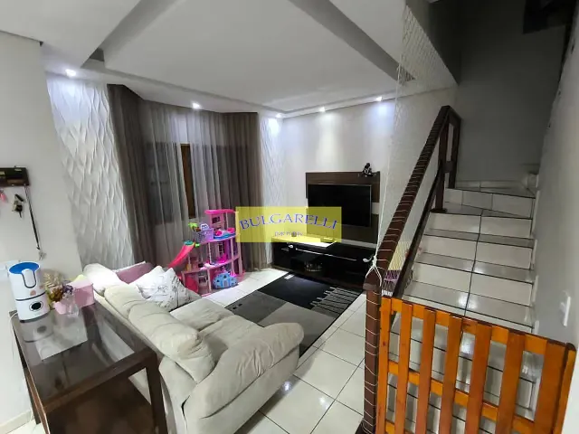 Sobrado 3 quartos e 2 banheiros, à venda, no bairro Parque Cidade Jardim II em Jundiaí