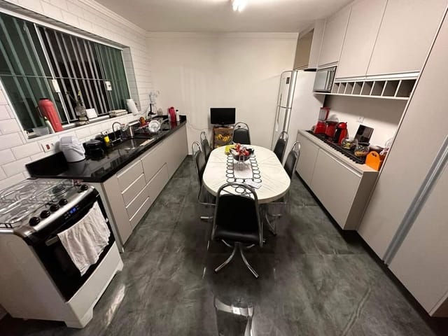 Sobrado com 300m² 3 quartos e 4 banheiros, à venda, no bairro Parque Vitória em São Paulo