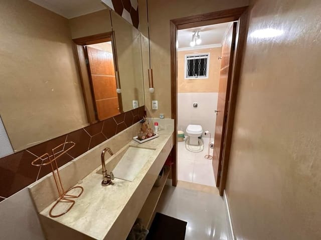 Sobrado com 300m² 3 quartos e 4 banheiros, à venda, no bairro Parque Vitória em São Paulo