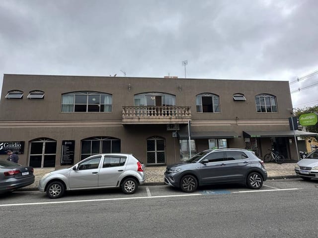 Sobrado para alugar, no bairro Centro em São José dos Pinhais