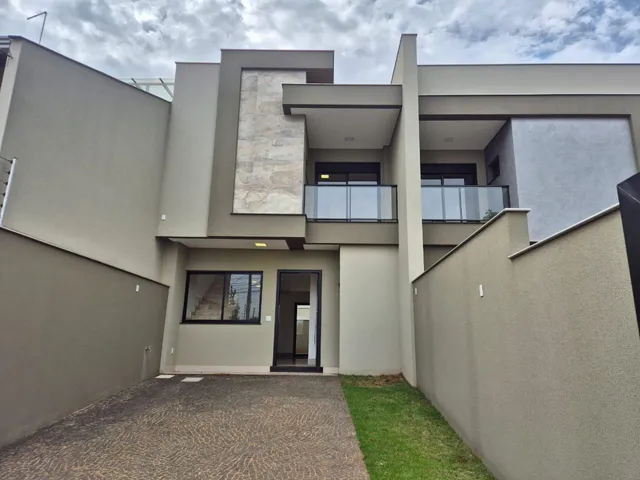 Sobrado com 180m² 3 quartos e 4 banheiros, à venda, no bairro Andrade em Londrina