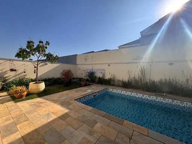 Sobrado com 375m² 4 quartos e 6 banheiros, à venda, no bairro Urbanova em São José dos Campos