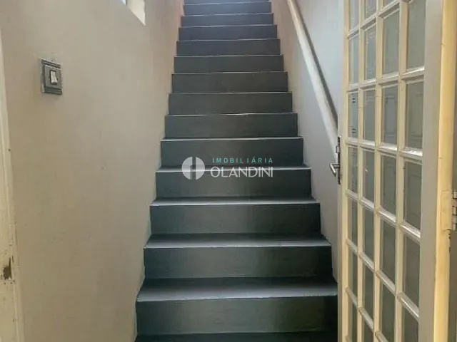Sobrado com 347m² 3 quartos e 2 banheiros, à venda, no bairro Wada em Artur Nogueira