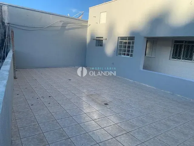 Sobrado com 347m² 3 quartos e 2 banheiros, à venda, no bairro Wada em Artur Nogueira