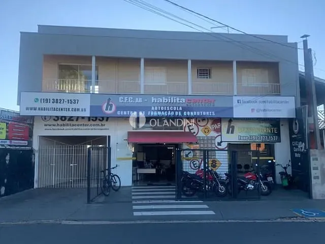 Sobrado com 347m² 3 quartos e 2 banheiros, à venda, no bairro Wada em Artur Nogueira