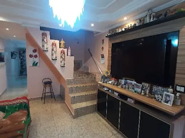 Sobrado com 146m² 4 quartos e 4 banheiros, à venda, no bairro Jardim Rosina em Mauá