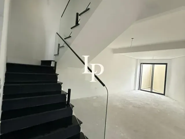 Sobrado com 185m² 3 quartos e 4 banheiros, à venda, no bairro Olímpico em São Caetano do Sul