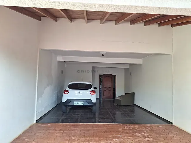 Sobrado com 600m² 4 quartos e 5 banheiros, à venda, no bairro São Francisco em Campo Grande