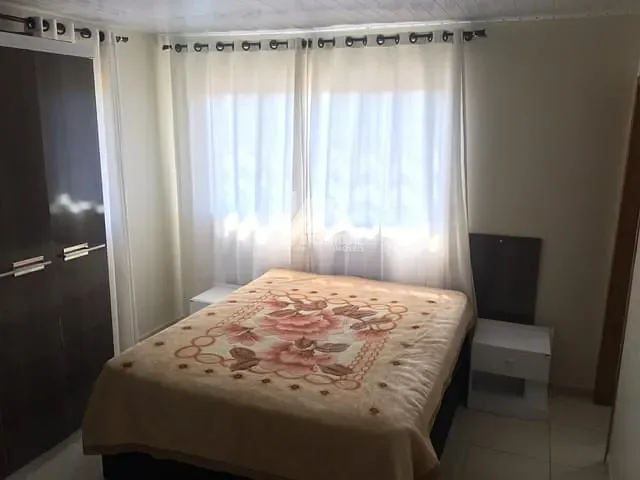 Sobrado com 180m² 3 quartos e 3 banheiros, à venda, no bairro Boqueirão em Guarapuava