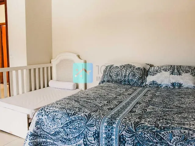 Sobrado com 350m² 5 quartos e 6 banheiros, à venda, no bairro Loteamento Villa Branca em Jacareí
