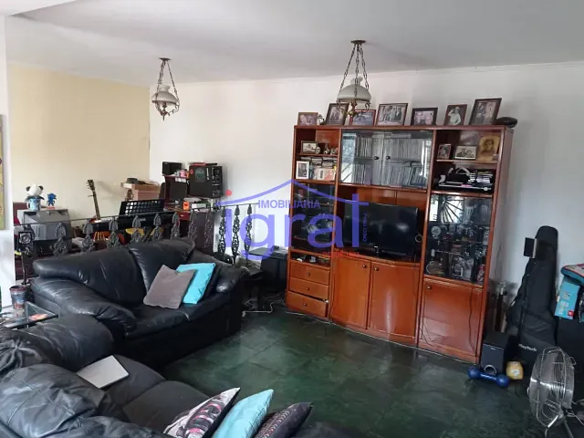 Sobrado com 210m² 3 quartos e 2 banheiros, à venda, no bairro Jardim Oriental em São Paulo