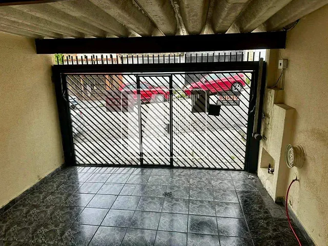 Sobrado com 210m² 3 quartos e 2 banheiros, à venda, no bairro Vila Aquilino em Santo André