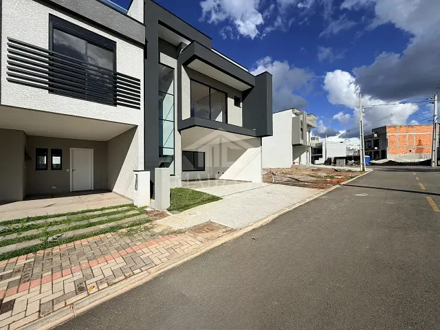 Sobrado com 150m² 3 quartos e 2 banheiros, à venda, no bairro Costeira em São José dos Pinhais