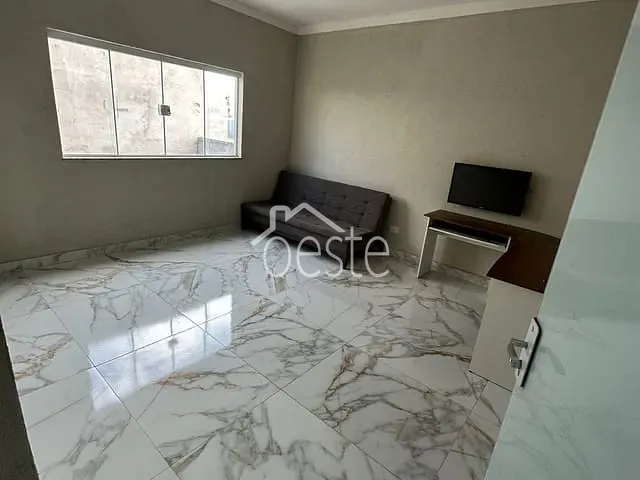 Sobrado com 260m² 3 quartos e 2 banheiros, para alugar, no bairro Jardim Aranha Oliveira em Santa Bárbara D'Oeste