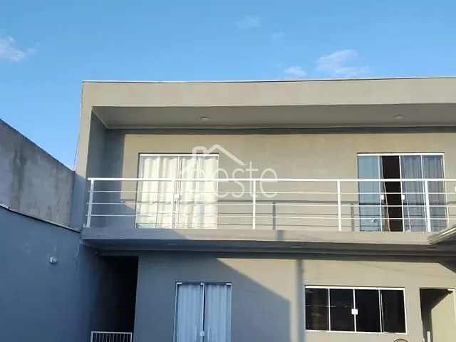 Sobrado com 260m² 3 quartos e 2 banheiros, para alugar, no bairro Jardim Aranha Oliveira em Santa Bárbara D'Oeste