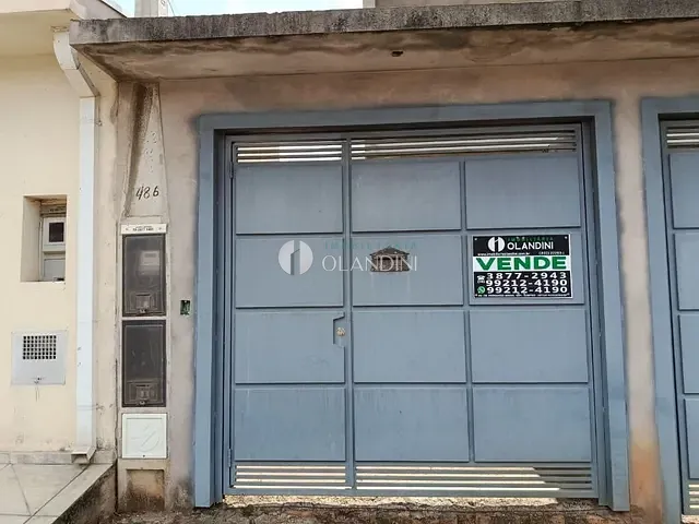 Sobrado com 250m² 6 quartos e 3 banheiros, à venda, no bairro Parque Das Flores em Artur Nogueira