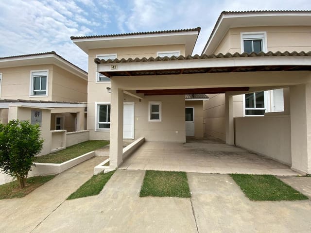 Sobrado com 278m² 3 quartos e 5 banheiros, à venda, no bairro Jardim da Glória em Cotia