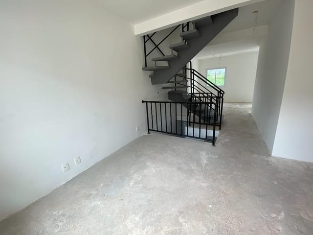 Sobrado com 278m² 3 quartos e 5 banheiros, à venda, no bairro Jardim da Glória em Cotia