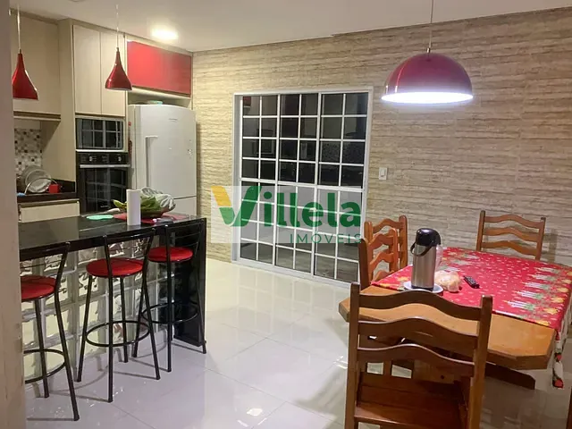 Sobrado com 300m² 4 quartos e 2 banheiros, à venda, no bairro Vila Gonçalves em Poá