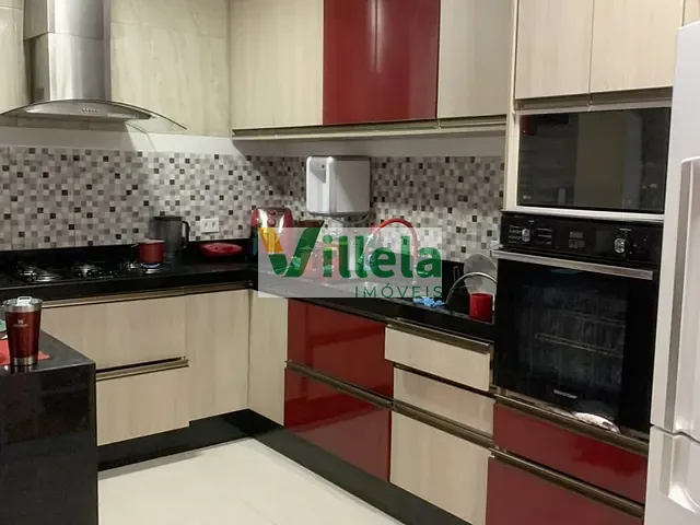 Sobrado com 300m² 4 quartos e 2 banheiros, à venda, no bairro Vila Gonçalves em Poá