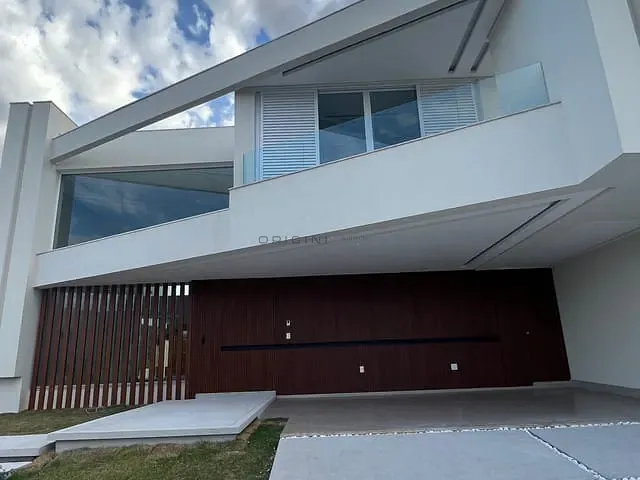 Sobrado com 384m² 4 quartos e 6 banheiros, à venda, no bairro Residencial Damha III em Campo Grande