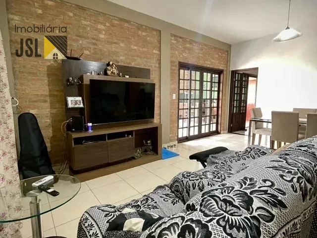 Sobrado com 250m² 3 quartos e 3 banheiros, à venda, no bairro Village das Flores em Caçapava