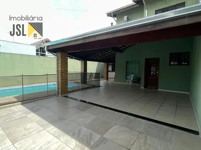 Sobrado com 250m² 3 quartos e 3 banheiros, à venda, no bairro Village das Flores em Caçapava
